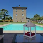 Vila Belvilla By Oyo Paola